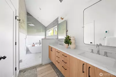 5301 49th Avenue SW, Seattle, WA 98136 - Photo 19