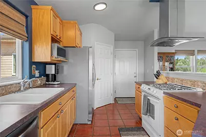 909 W Windrose Drive, Moses Lake, WA 98837 - Photo 9
