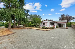 825 Livingston Bay Shore Dr, Camano Island, WA 98282 - Photo 33