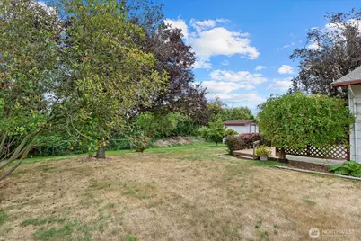 825 Livingston Bay Shore Drive, Camano Island, WA 98282 - Photo 29
