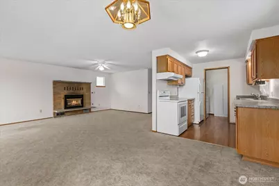 825 Livingston Bay Shore Drive, Camano Island, WA 98282 - Photo 9