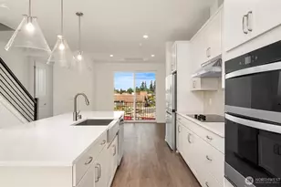 9007 NE 203rd Ln, Bothell, WA 98011 - Photo 9