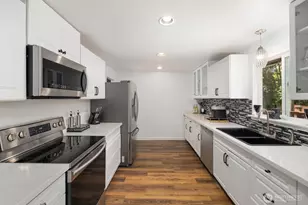 2102 SW 322nd St, Federal Way, WA 98023 - Photo 9