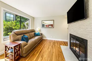 11911 Stendall Dr N, Seattle, WA 98133 - Photo 17