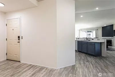 11325 19th Avenue SE #B304, Everett, WA 98208 - Photo 3