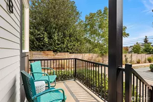 436 10th Ave, Kirkland, WA 98033 - Photo 3