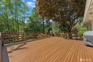 711 Eagle Cliff Rd NE, Bainbridge Island, WA 98110 - Photo 11
