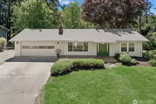 711 Eagle Cliff Rd NE, Bainbridge Island, WA 98110 - Photo 1