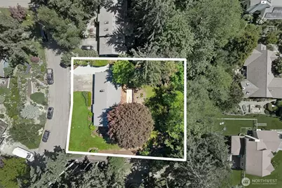 711 Eagle Cliff Rd NE, Bainbridge Island, WA 98110 - Photo 3