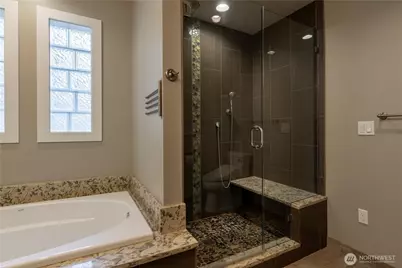 11633 NE 92nd St, Kirkland, WA 98033 - Photo 11