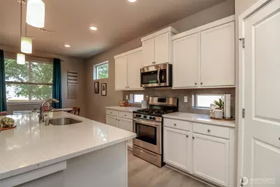 2707 179th Street E, Tacoma, WA 98445 - Photo 17
