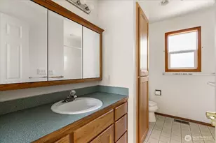 594 SW Regency Dr, Oak Harbor, WA 98277 - Photo 23