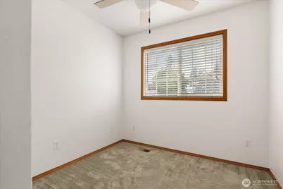 594 SW Regency Drive, Oak Harbor, WA 98277 - Photo 29