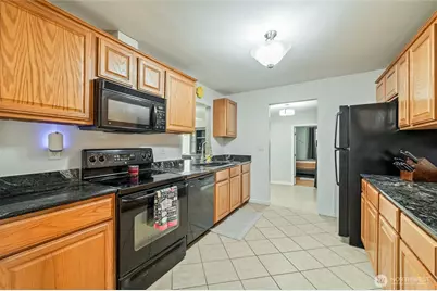 203 SE 1st, East Wenatchee, WA 98802 - Photo 9