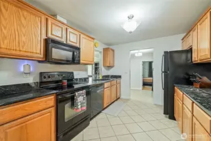 203 SE 1st, East Wenatchee, WA 98802 - Photo 9