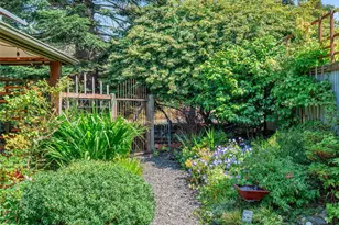 704 V St, Port Townsend, WA 98368 - Photo 37