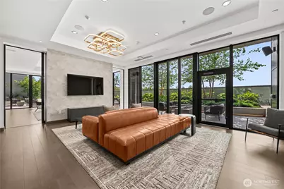 889 Avenue Square NE #302, Bellevue, WA 98004 - Photo 3