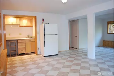 18016 S Tapps Drive E, Lake Tapps, WA 98391 - Photo 15
