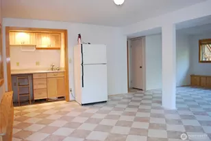 18016 S Tapps Dr E, Lake Tapps, WA 98391 - Photo 15