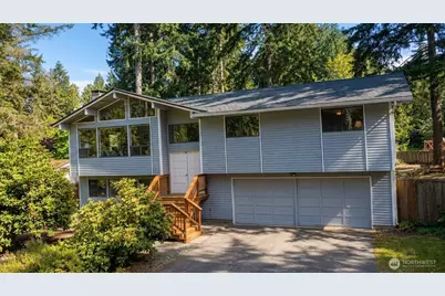 18016 S Tapps Drive E, Lake Tapps, WA 98391 - Photo 1