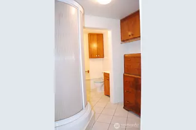 18016 S Tapps Drive E, Lake Tapps, WA 98391 - Photo 17