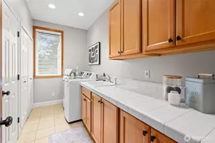 9 SW 3 Tree Point Ln, Burien, WA 98166 - Photo 33
