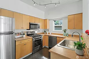1551 Cherrylane Ave S, Seattle, WA 98144 - Photo 17