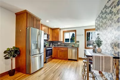 4516 Dayton Avenue N, Seattle, WA 98103 - Photo 5