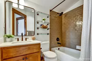 4516 Dayton Ave N, Seattle, WA 98103 - Photo 9