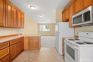 5621 S Lawrence St, Tacoma, WA 98409 - Photo 5