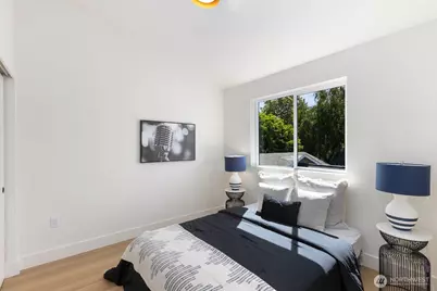 929 N 87th Street, Seattle, WA 98103 - Photo 23