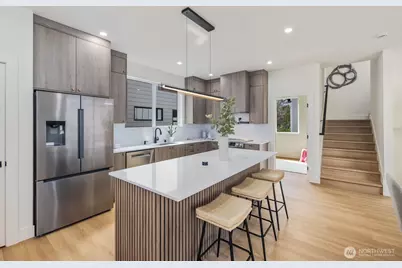 931 N 87th Street, Seattle, WA 98103 - Photo 15