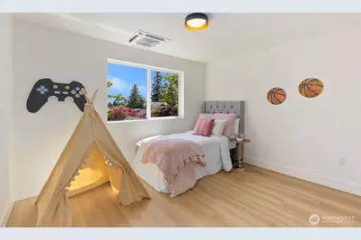933 N 87th Street, Seattle, WA 98103 - Photo 25