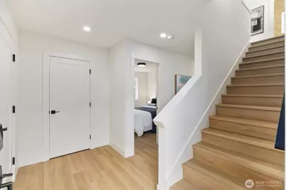 933 N 87th Street, Seattle, WA 98103 - Photo 3