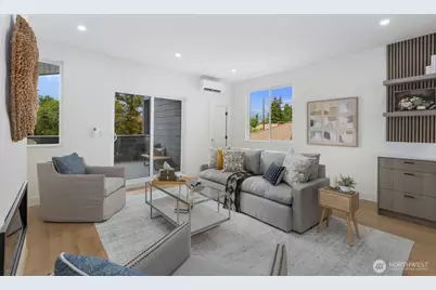 11748 Dayton Avenue N, Seattle, WA 98133 - Photo 13