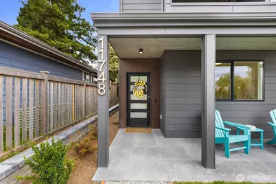 11748 Dayton Avenue N, Seattle, WA 98133 - Photo 3