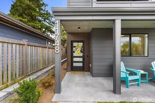 11748 Dayton Ave N, Seattle, WA 98133 - Photo 3