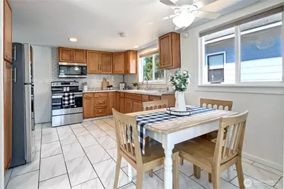 2327 Harrison Avenue, Everett, WA 98201 - Photo 15