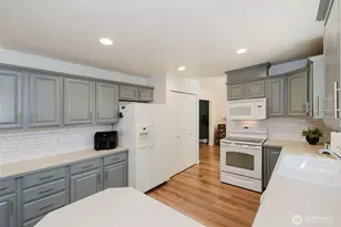 2867 Sand Dollar Rd W, Bremerton, WA 98312 - Photo 9