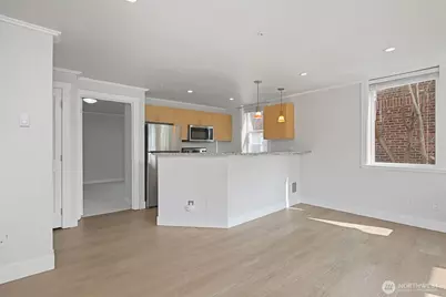 626 4th Avenue W #306, Seattle, WA 98119 - Photo 15