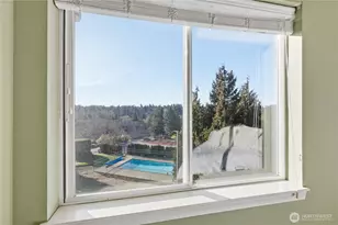 23007 Lakeview Dr, Mountlake Terrace, WA 98043 - Photo 13