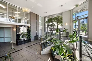 699 John St, Seattle, WA 98109 - Photo 5