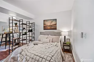 699 John St, Seattle, WA 98109 - Photo 17