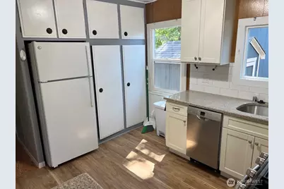 3257 S 181st Street, SeaTac, WA 98188 - Photo 3