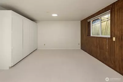 2711 101st Place NE, Bellevue, WA 98004 - Photo 17