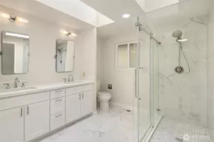 2711 101st Pl NE, Bellevue, WA 98004 - Photo 11