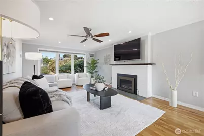 8451 40th Avenue SW, Seattle, WA 98136 - Photo 3
