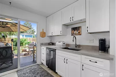 9007 10th Street NE, Lake Stevens, WA 98258 - Photo 9