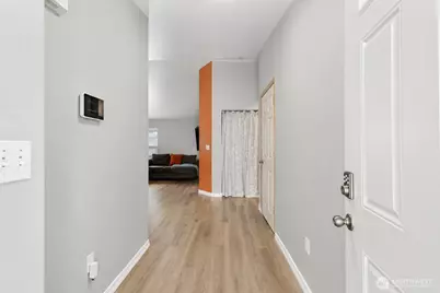 6419 107th Place NE, Marysville, WA 98270 - Photo 3