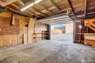 758 S 39th St, Tacoma, WA 88418 - Photo 25